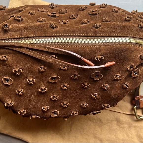 Louis Vuitton limited edition suede Onatah Fleurs GM hobo bag - Picture 7 of 11